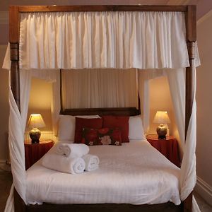 Hamilton Court Hotel